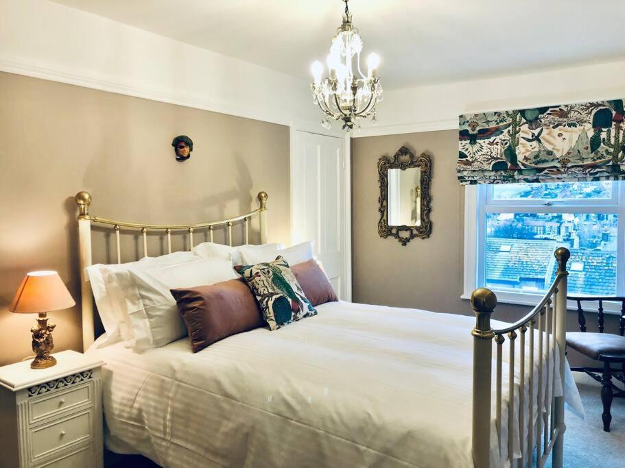 The Pirate'S Palace, Whitby - Elegant, Comfy, Fun Luaran gambar